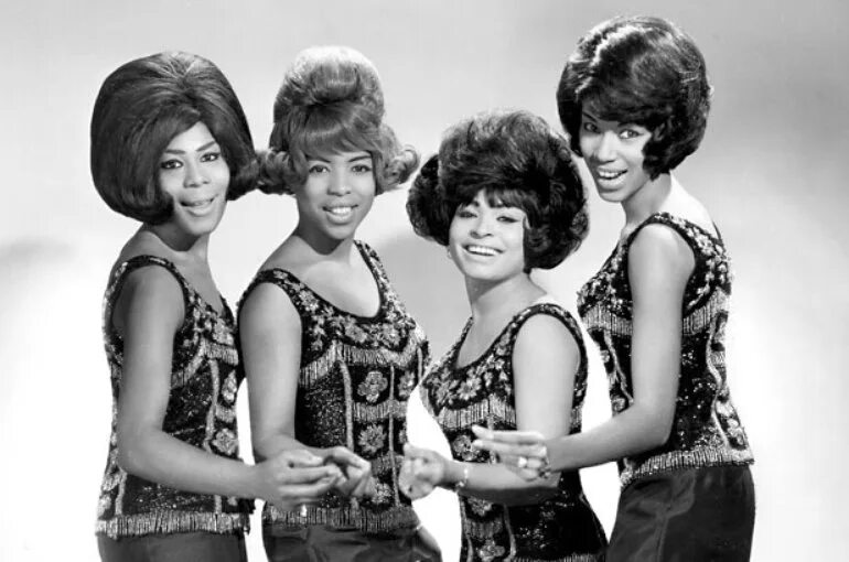 Девочки 50 группа. The Marvelettes. Motown группа. Американские группы 1960. Поп группа 1960.
