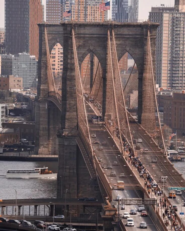 Бруклин мост. Нью-йоркер мост в Нью-Йорке. Бруклинский мост Бруклин. Мост райбера Нью Йорк. Бруклинский мост мост в Нью-Йорке.