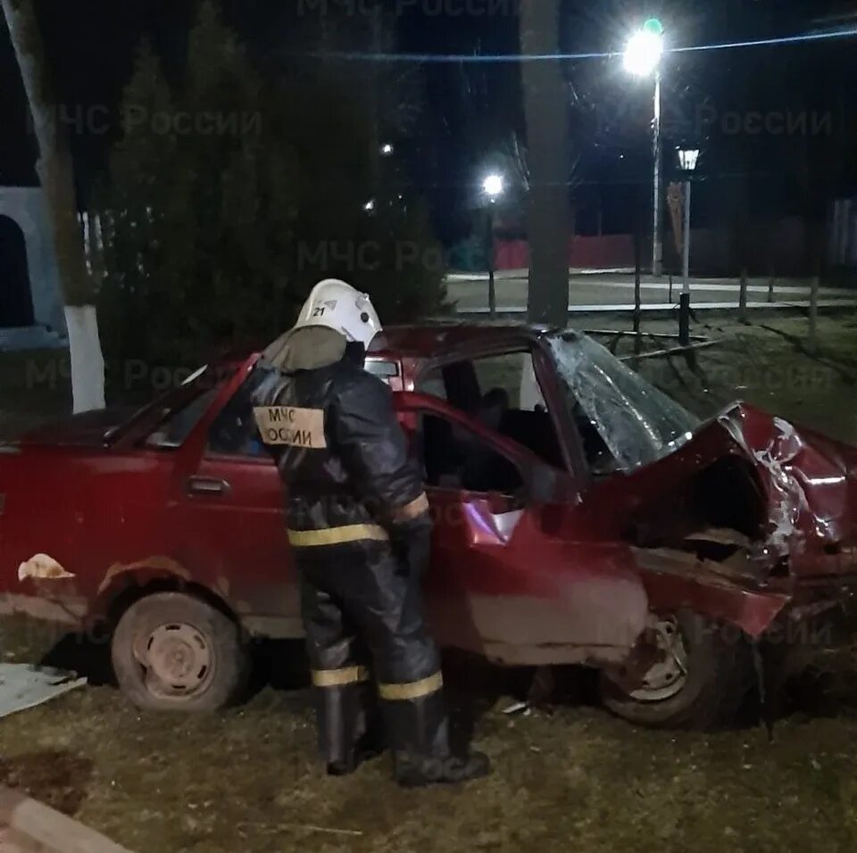 Ядрин. Водитель на фоне газели. 4 24. Новости 14. Дтп в максатихинском районе 20 июня 2020.