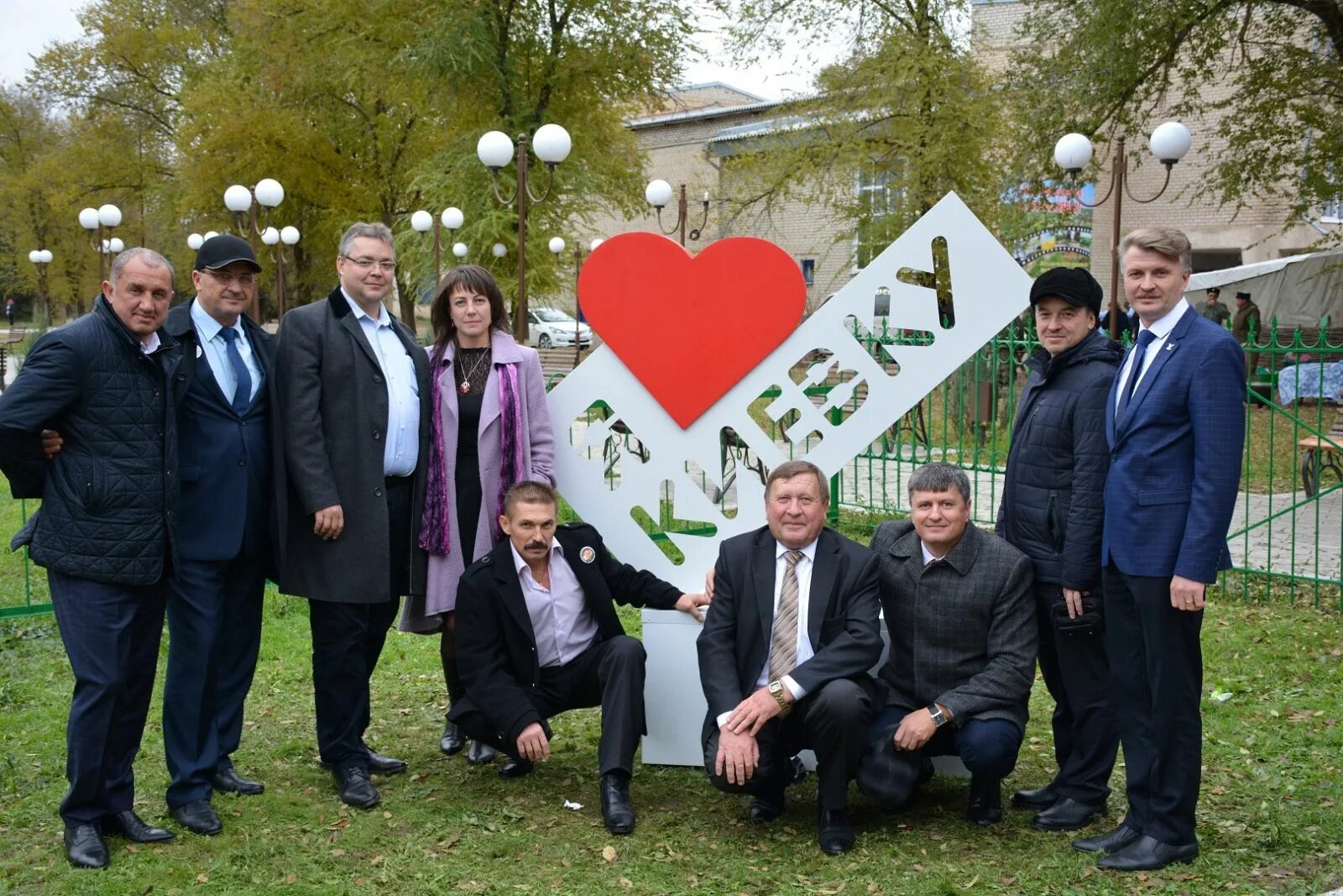 Погода села апанасенковского. Киевка Ставропольский край Апанасенковский район. Апанасенковский район село Киевка. Школа села Киевка Апанасенковский район. Администрация села Киевка.