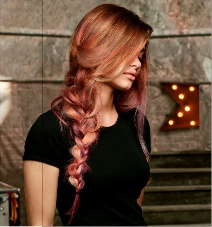 Rose blonde. Матрикс Мэлтинг. Рыже розовые волосы. Рыже розовый цвет волос. Рыжий с розовым оттенком.