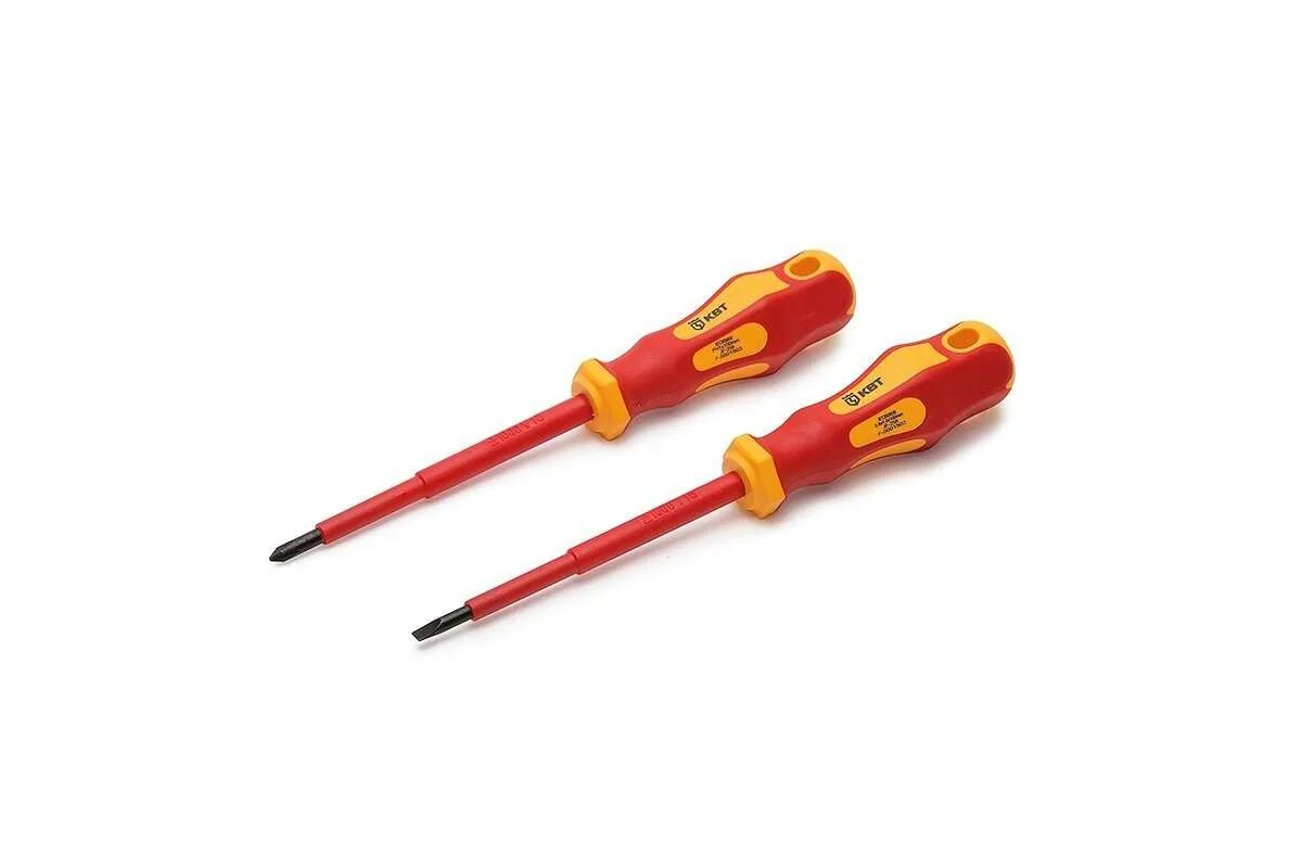 Работа под напряжением отверткой. Инструмент электрика. Работа под напряжением отверткой. Работа с отверткой. Электрик профессионал.