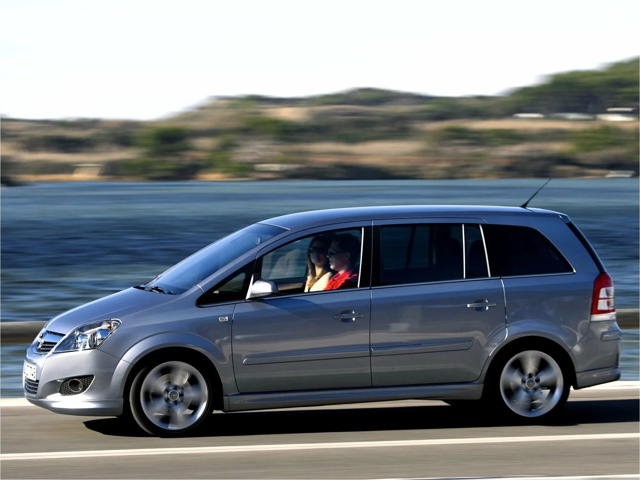 Опель зафира б 2. Опель Зафира минивэн. Опель Зафира минивэн 2008. Opel Zafira 2009. Opel Zafira b 2008.