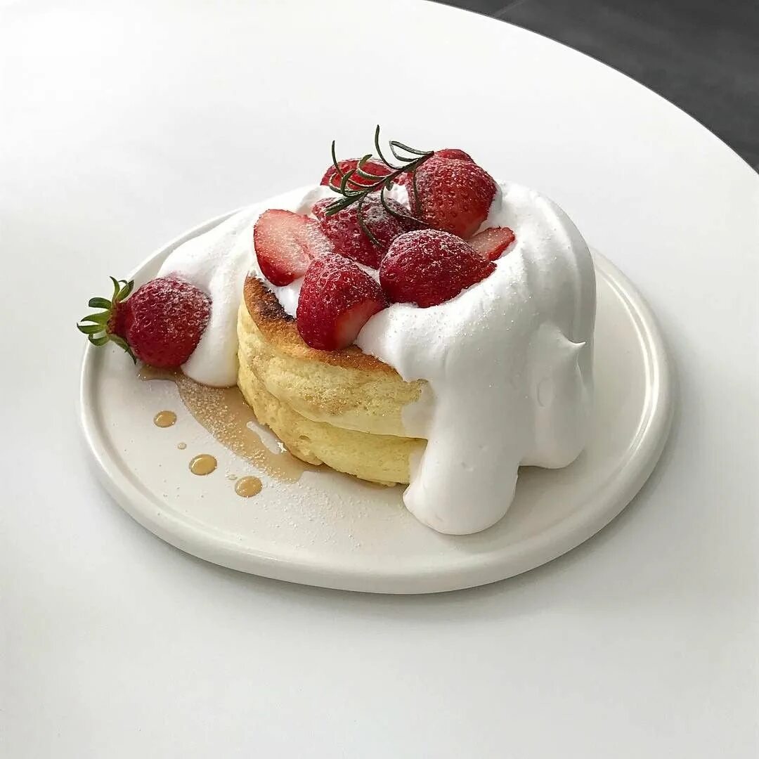 Daddy s sweet dessert vol. Творожный десерт с вишней. Клубника в вафельном рожке. Печенье макарони. Фон кексы.