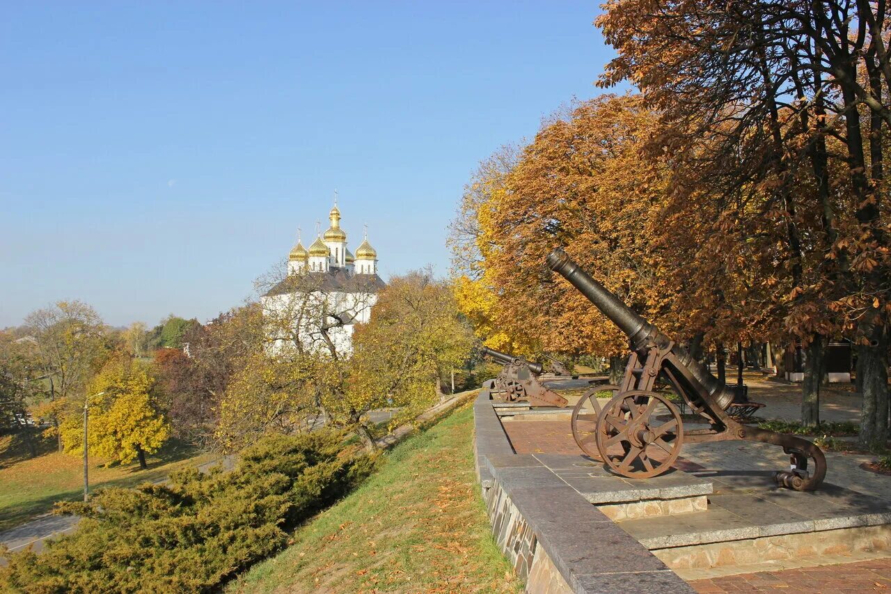 чернигов парк детинец. чернигов центр города. чернигов современный. чернигов современный. чернигов центр города.
