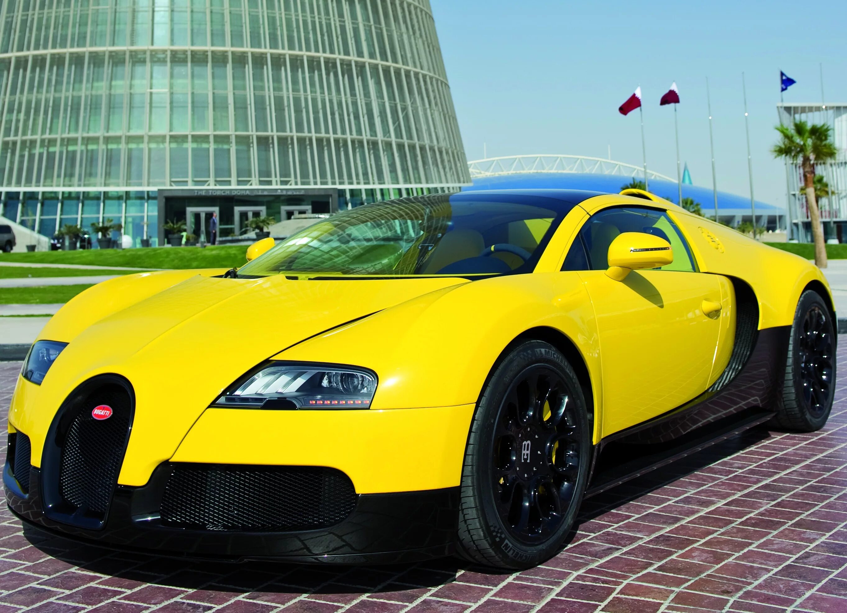 Бугатти Вейрон желтая. Bugatti Veyron желтая. Бугатти желтая спортивная. Бугатти Вейрон фото. Original cars