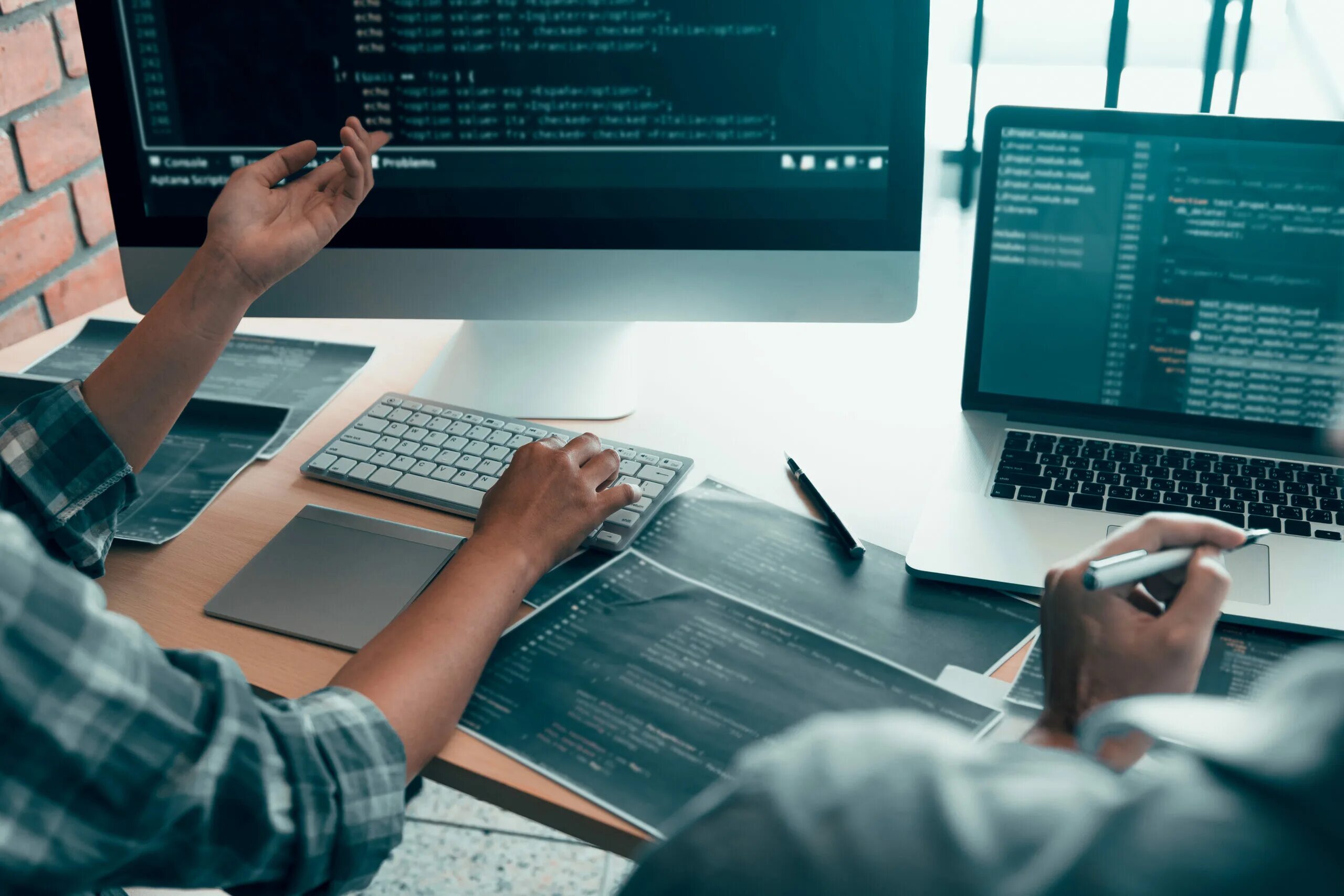 Веб разработка обучение. Компьютер it. информационные технологии. it разработка. программная инженерия.