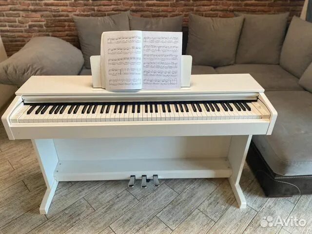 Авито ямаха рокс. Цифровое пианино ямаха p45b. Цифровое пианино yamaha clp-525 sxema. Пианино петрофф. Yamaha clavinova clp-635.
