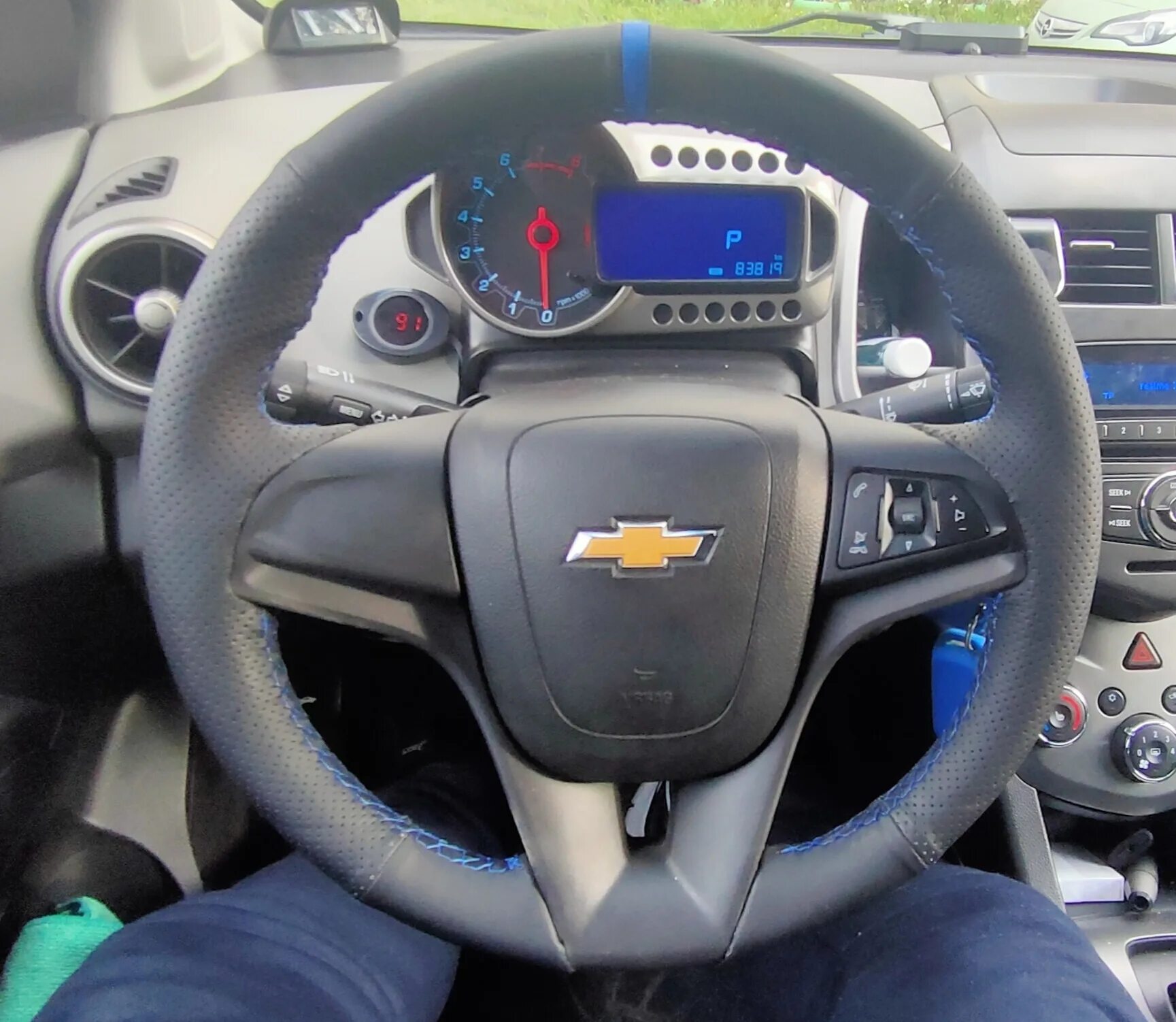 Снятие пластиковых накладок с торпеды, руля, дверей и АКПП Авео т250 - Chevrolet