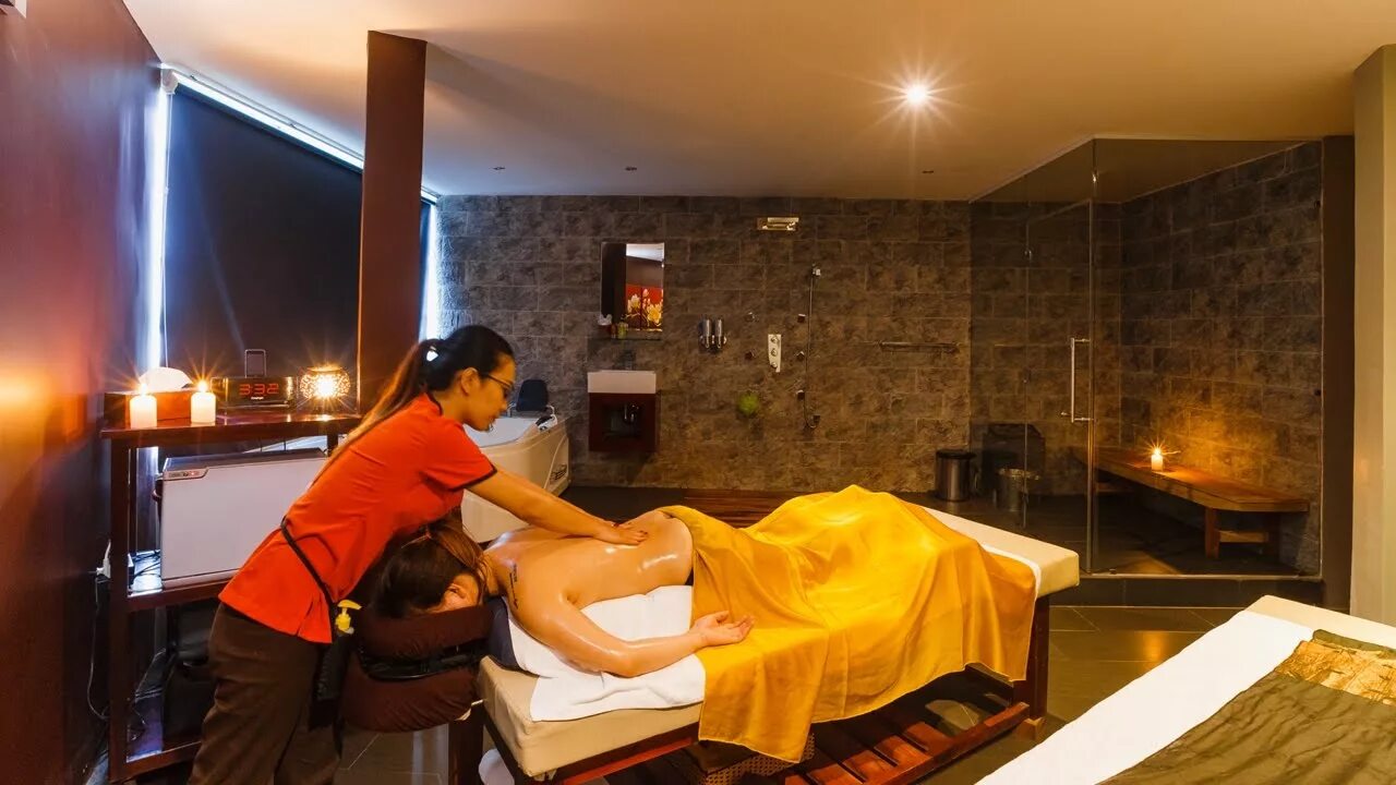 Vietnam massage. Мандарин спа Нячанг. Массаж Вьетнам. Вьетнамский массажный салон. Спа во Вьетнаме.