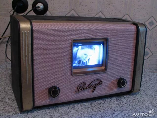 лифт для телевизора механический. аквариум из старого телевизора. крепеж тв самодельный. самодельный тв. телевизор из картона для детского сада.