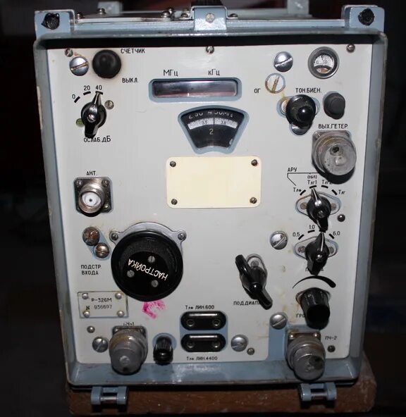 Р-326м содержание драгметаллов. Р-105 р-107 радиостанция. Радиоприемник р105м. Р 326м содержание. Р326 прибор.