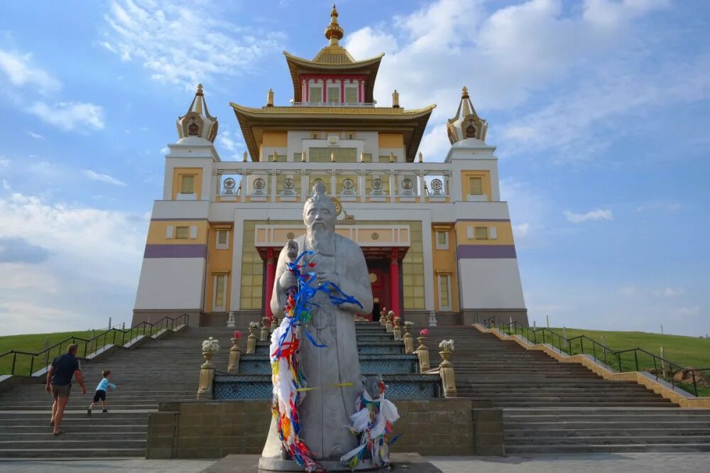 Аккочкарова 27 элиста. Ул номто очирова 9 элиста. Look beauty элиста модель. Элиста улица аккочкарова 31. Аккочкарова 31 элиста.