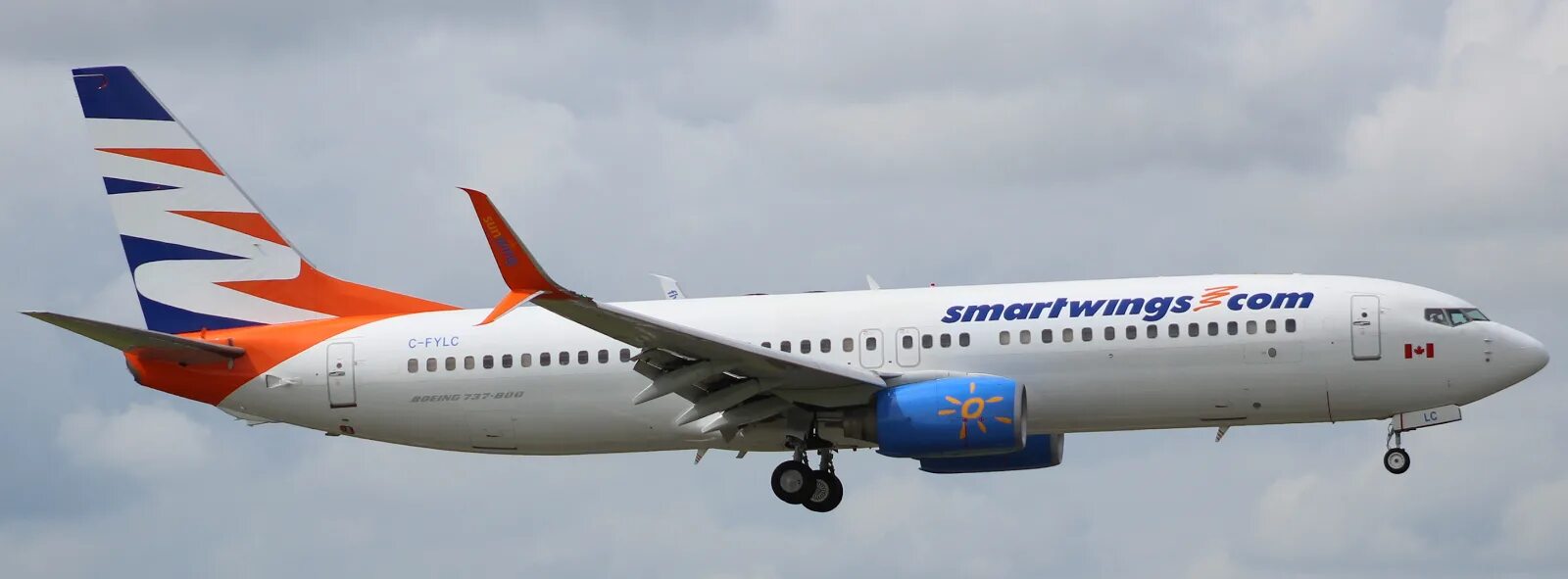 Боинг 737-700 Смартавиа. 320 Авиакомпании смарт авиа. Smart Wings 737 700. Авиапарк смарт авиа. Авиабилеты дешево смартавиа