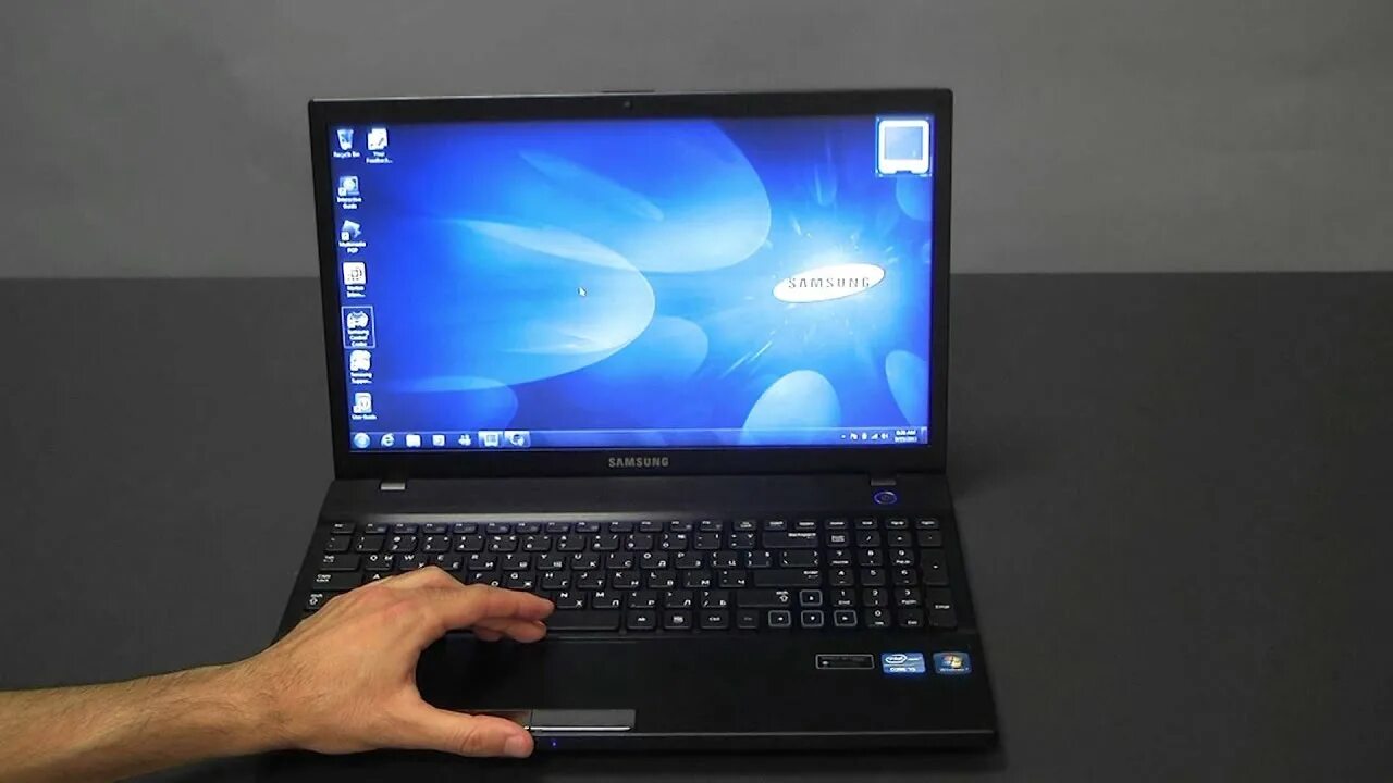 Ремонт ноутбуков samsung samsung glxcenter ru. Samsung Notebook e300. Samsung np300. Samsung 300 ноутбук. Ноутбук Samsung 300e Electronic.