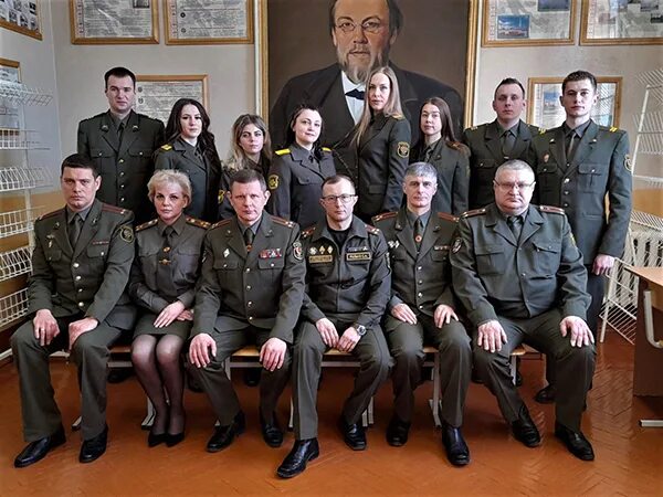 Фельдшер мичман. Екатерина иванова прапорщик фельдшер. Екатерина иванова прапорщик. Екатерина иванова прапорщик герой. Екатерина иванова прапорщик фельдшер.