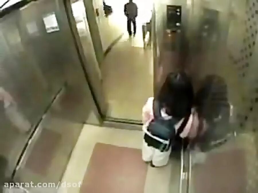 Скрытые видеокамеры в подъезде. Скрытая камера глазок. Шпионские камеры видеонаблюдения. Скрытые видеокамеры в спальне. Скрытые видеокамеры в раздевалках.