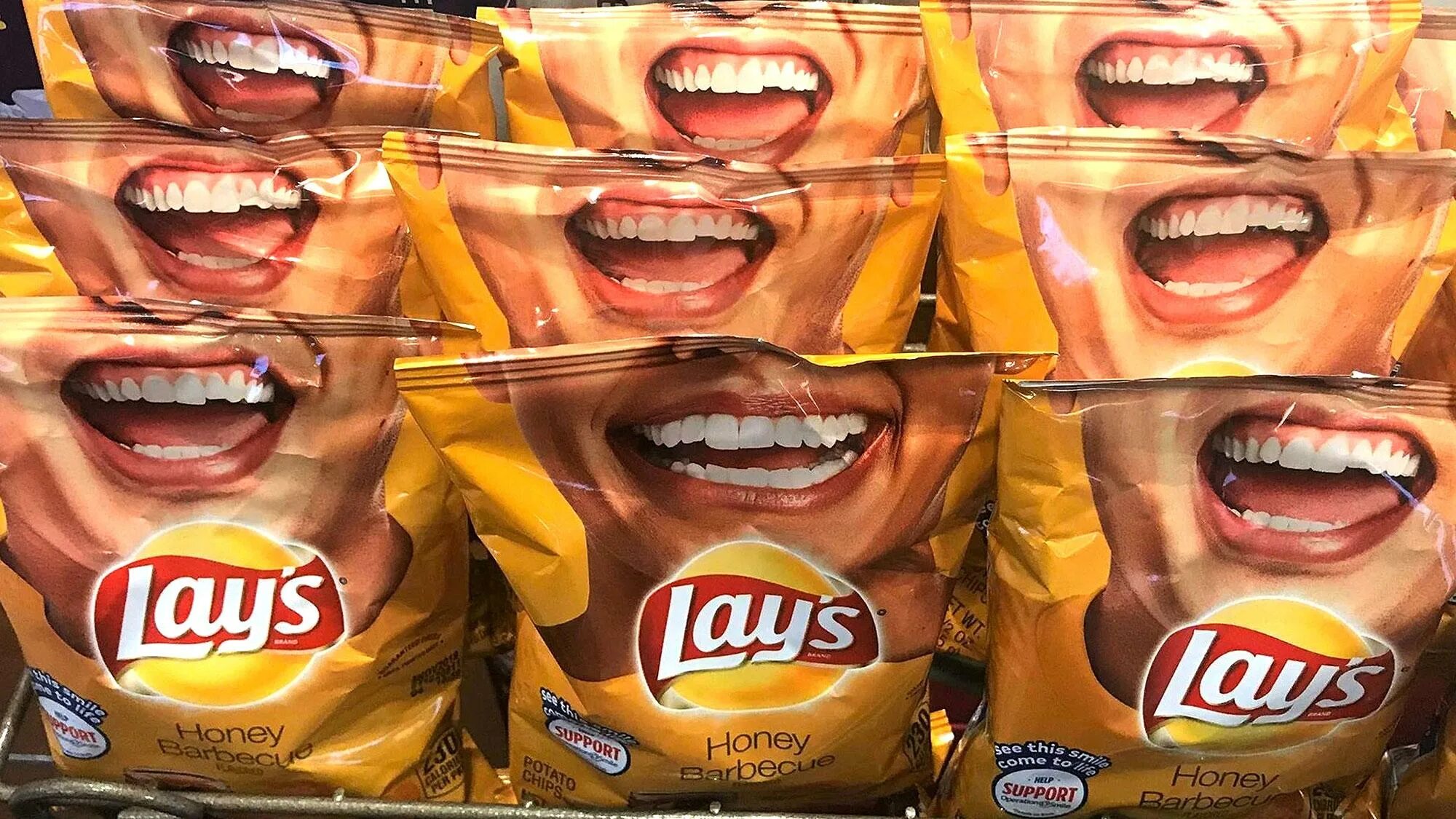 Lays лето вокруг света. Чипсы. Чипсы в упаковке. Чипсы lays. Пачка чипсов.