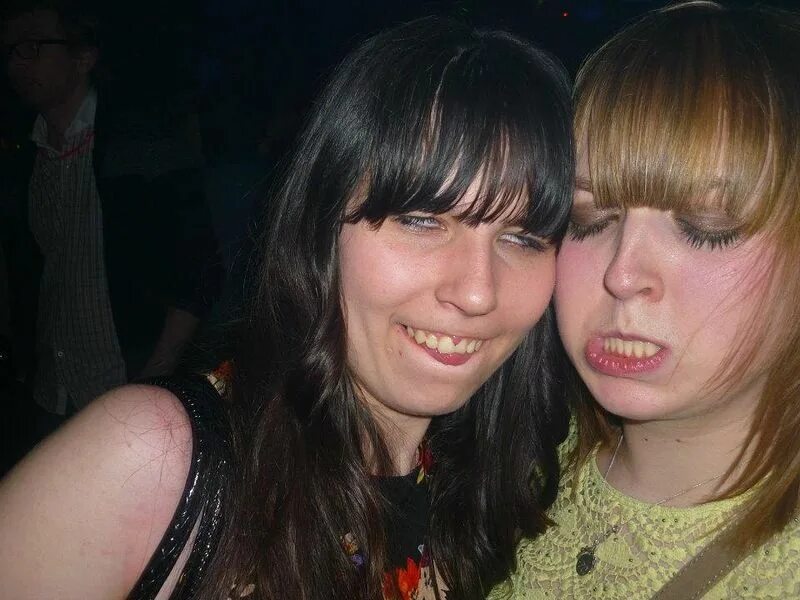 Пьяные глаза девушки. Мейси macy. Пьяные глаза девушки. Пьяный взгляд девушки. Пьяные подруги.