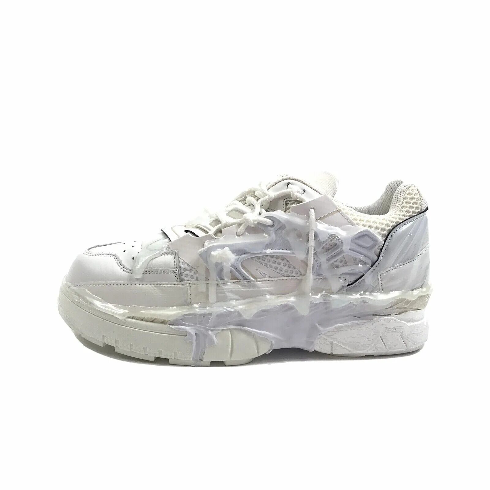 Maison margiela кроссовки fusion. Показ маржела 2023. Maison margiela история. Maison margiela кеды replica. Maison margiela replica зеленые.