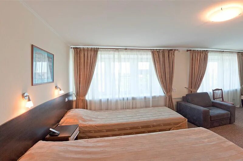 Courtyard by marriott kazan отель. Казань островского 67 гостиница. Гостиница парк отель 3 казань. Гостиница татаринн казань. Казань гостиницы недорого с завтраком.