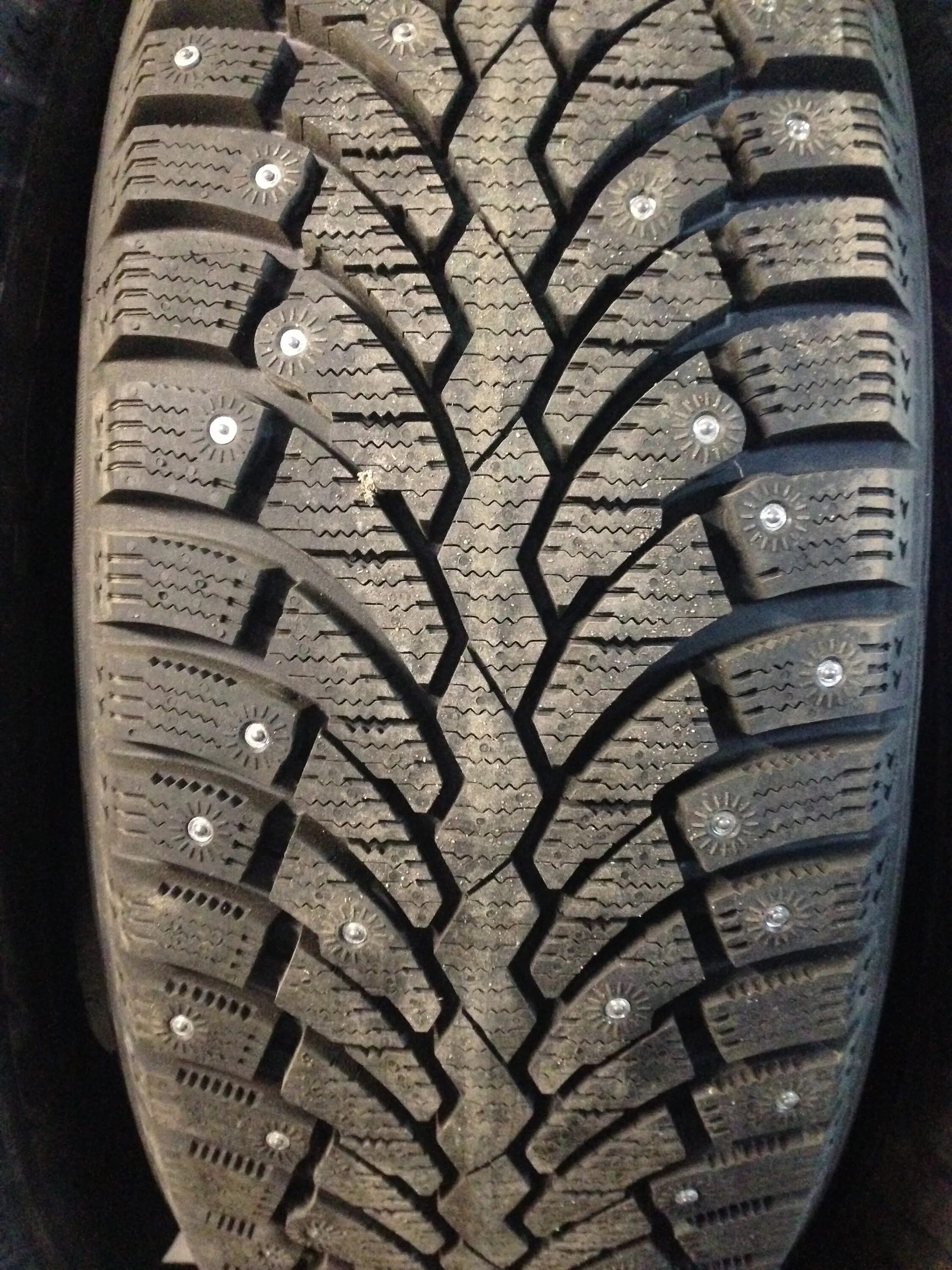 Формула айс купить. Pirelli (Пирелли) Formula Ice. Pirelli Formula Ice. Pirelli Formula Ice 195/60 r15. Pirelli Formula Ice шип.