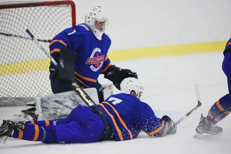 1m2 of ska. спб хоккей 2009. цска ска 3 октября. иванов иван ижсталь. спб хоккей 2009.