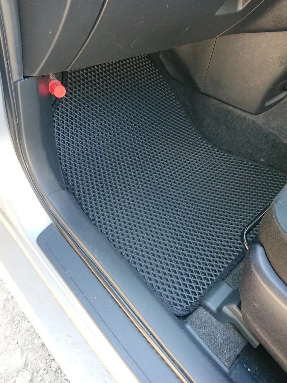 Эва коврики тойота виш. Коврик toyota wish. Тойота виш эво коврики. Коврики тойота виш 2007. Эвоковрики тойот виш 20.