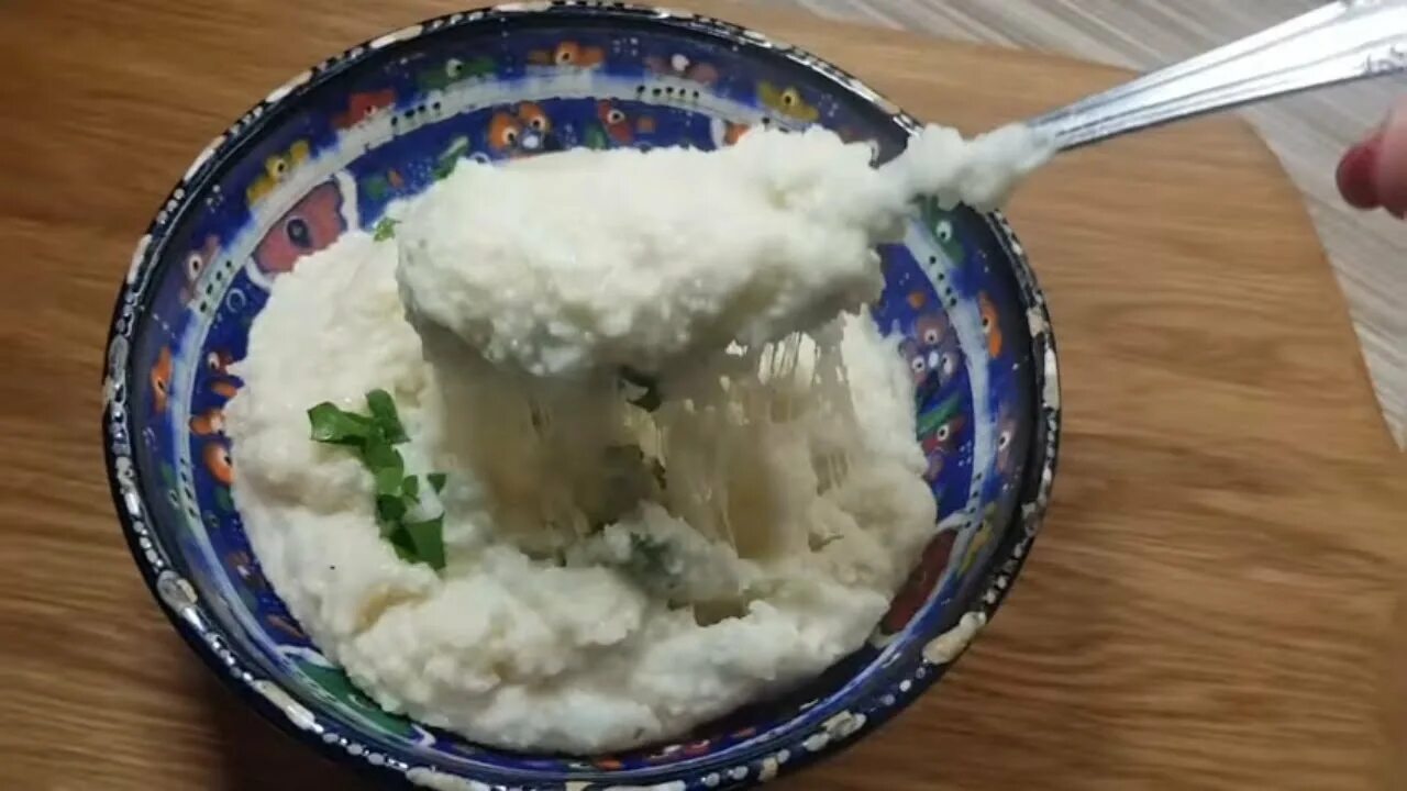 Каша грузина. Грузинская каша гоми. Гоми мамалыга. Мамалыга по абхазски. Мамалыга абыста.