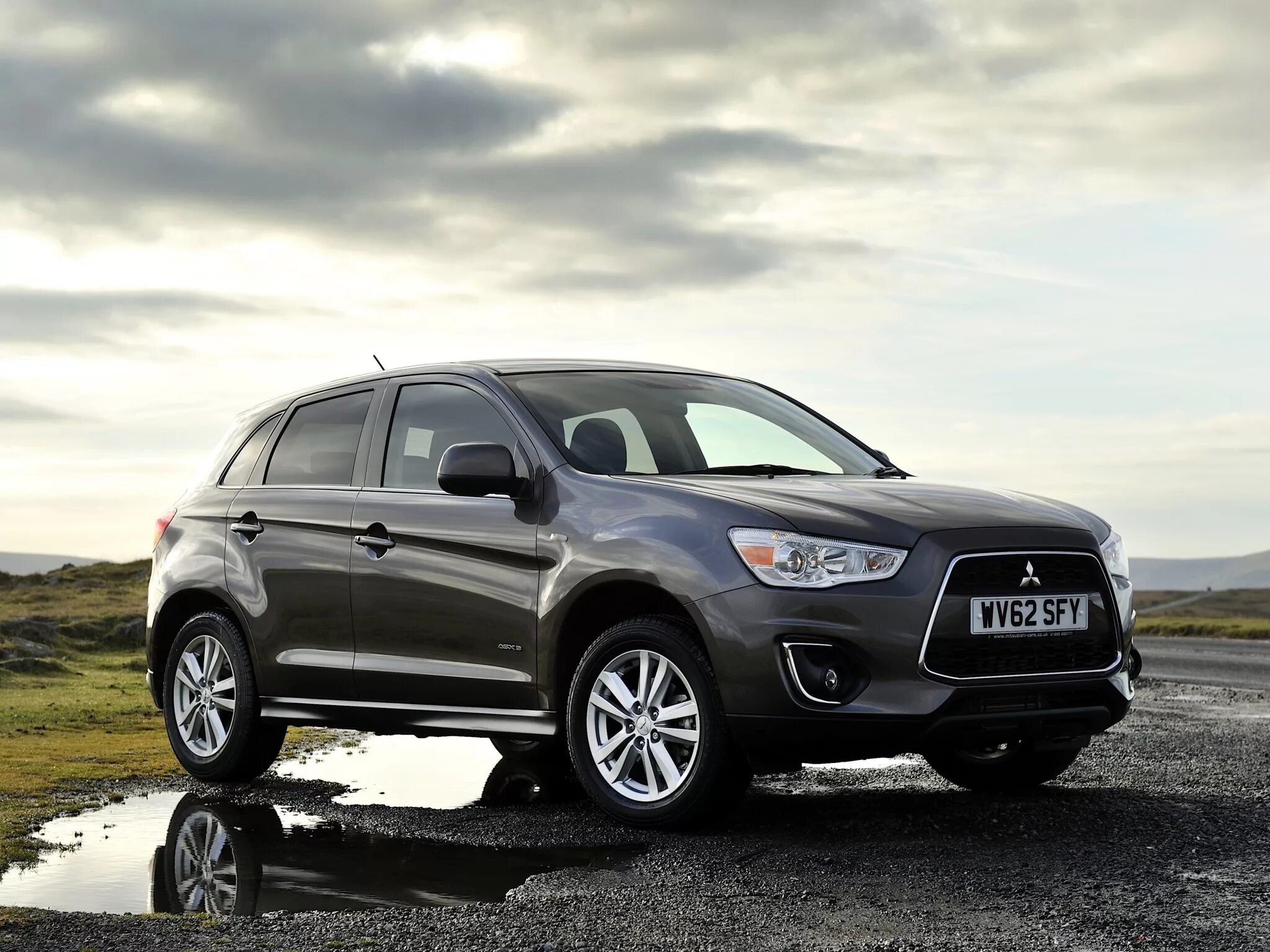 Mitsubishi asx. Митсубиси АСХ. Мицубиси кроссовер АСХ. Мицубиси АСХ паркетник. Mitsubishi ESR.