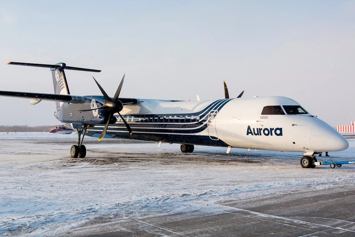 Самолет л 410 хабаровские авиалинии. Хабаровск самолеты оникс. Aurora авиакомпания. Суперджет. Аэропорт хабаровск.