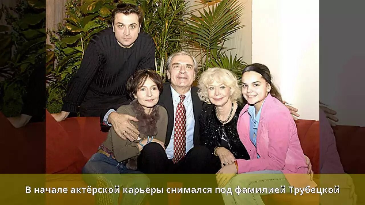Сколько лет лазареву младшему
