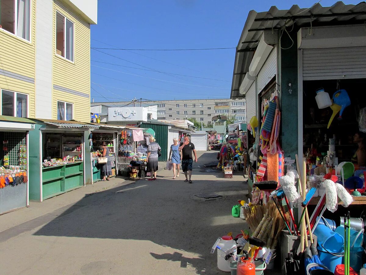 Три базар. Зеленый рынок Шадринск. Центральный рынок Шадринск. Зелёный рынок Магнитогорск. Тирасполь зеленый рынок старый.