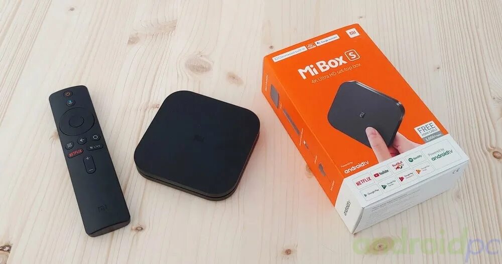 Xiaomi mi box s 2nd gen обзор. Mi Box s распаковка. Xiaomi mi Box s чехол. ДНС ми бокс s. Смартбокс для ТВ Xiaomi.