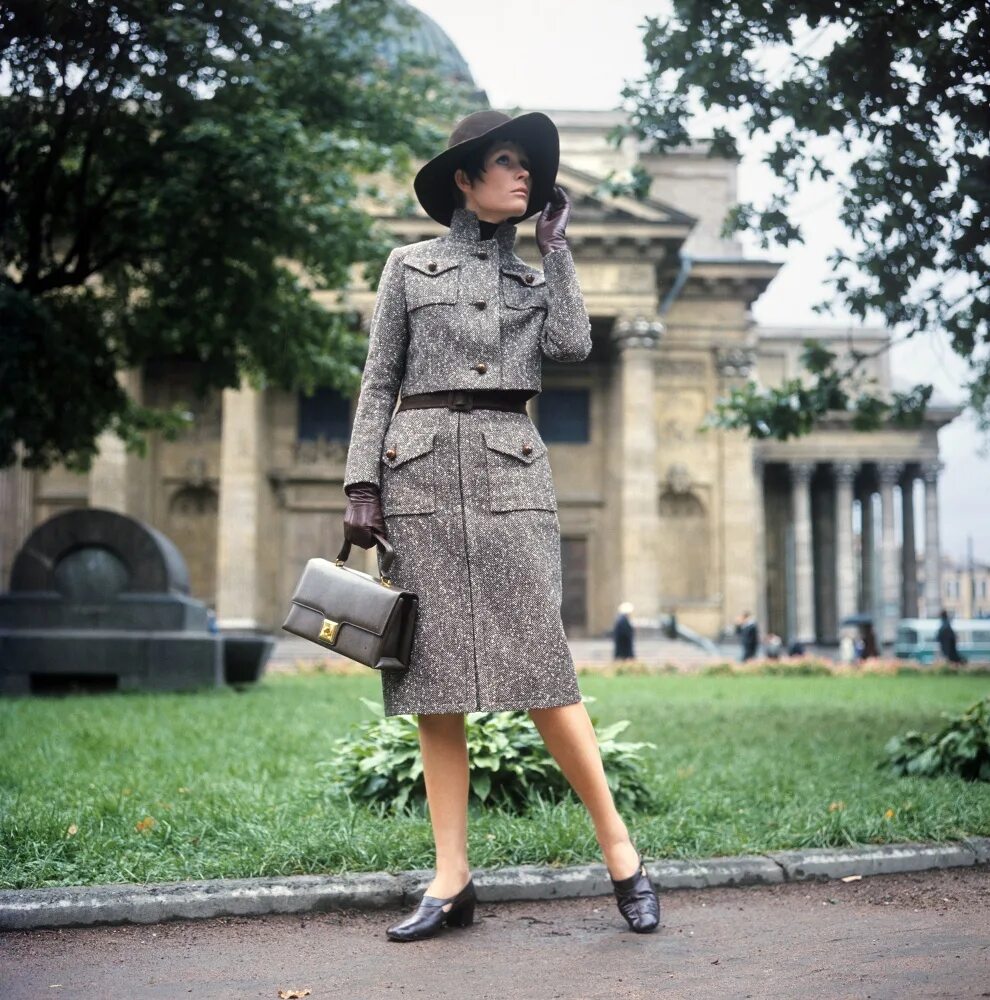 Мода советских лет. Ленинградская мода 1960. мода франции 60е. мода в англии в 1960 г. ленинградская мода 80х.