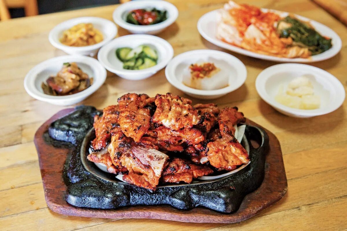 Ребрышки кальби. Кальби корейское блюдо. Кальби корейское блюдо. Кальби это. Кальби это.