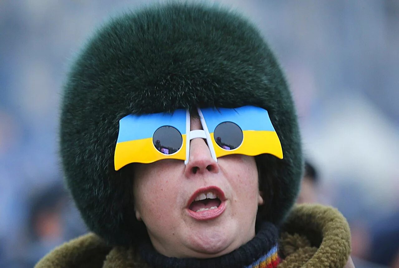 Приколы про украинских. Юмор про украинок. Приколы про украинских. Смешные фото украинских политиков. Юмор про украинок.