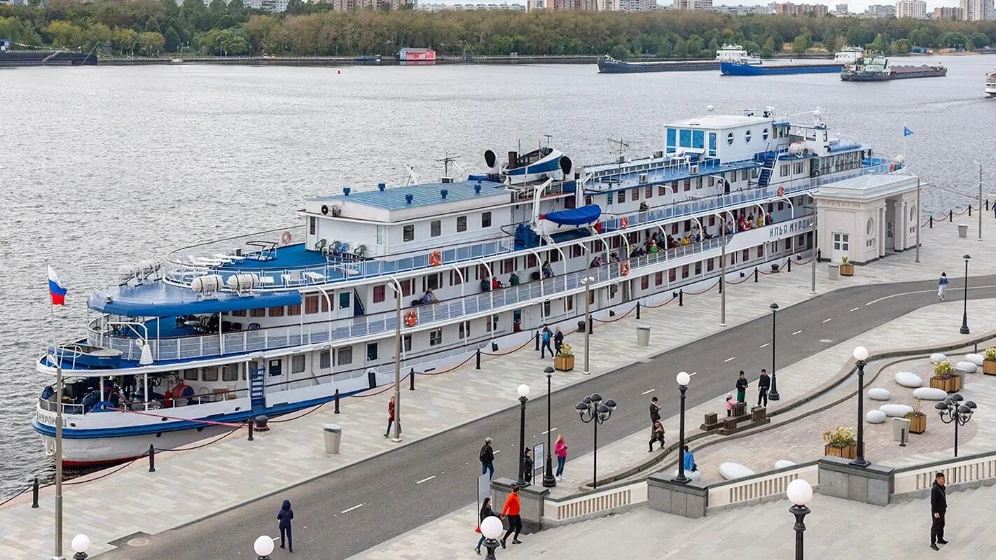 Александр грин корабль речной теплоход. Команда теплохода семен буденный. Местонахождение т х. Местонахождение т х. Местонахождение т х.