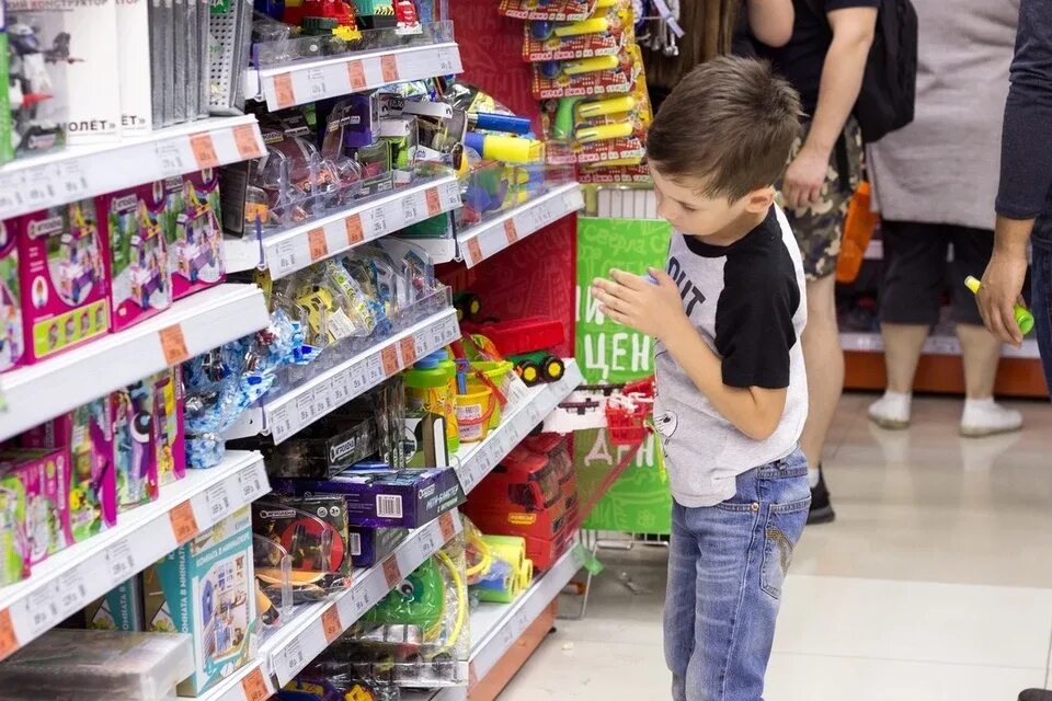 Детские игрушки уфа. Магазины в диснейленде. Куклы и пупсики - toys and surprises. Катя и макс киндеры. Детские игрушки.