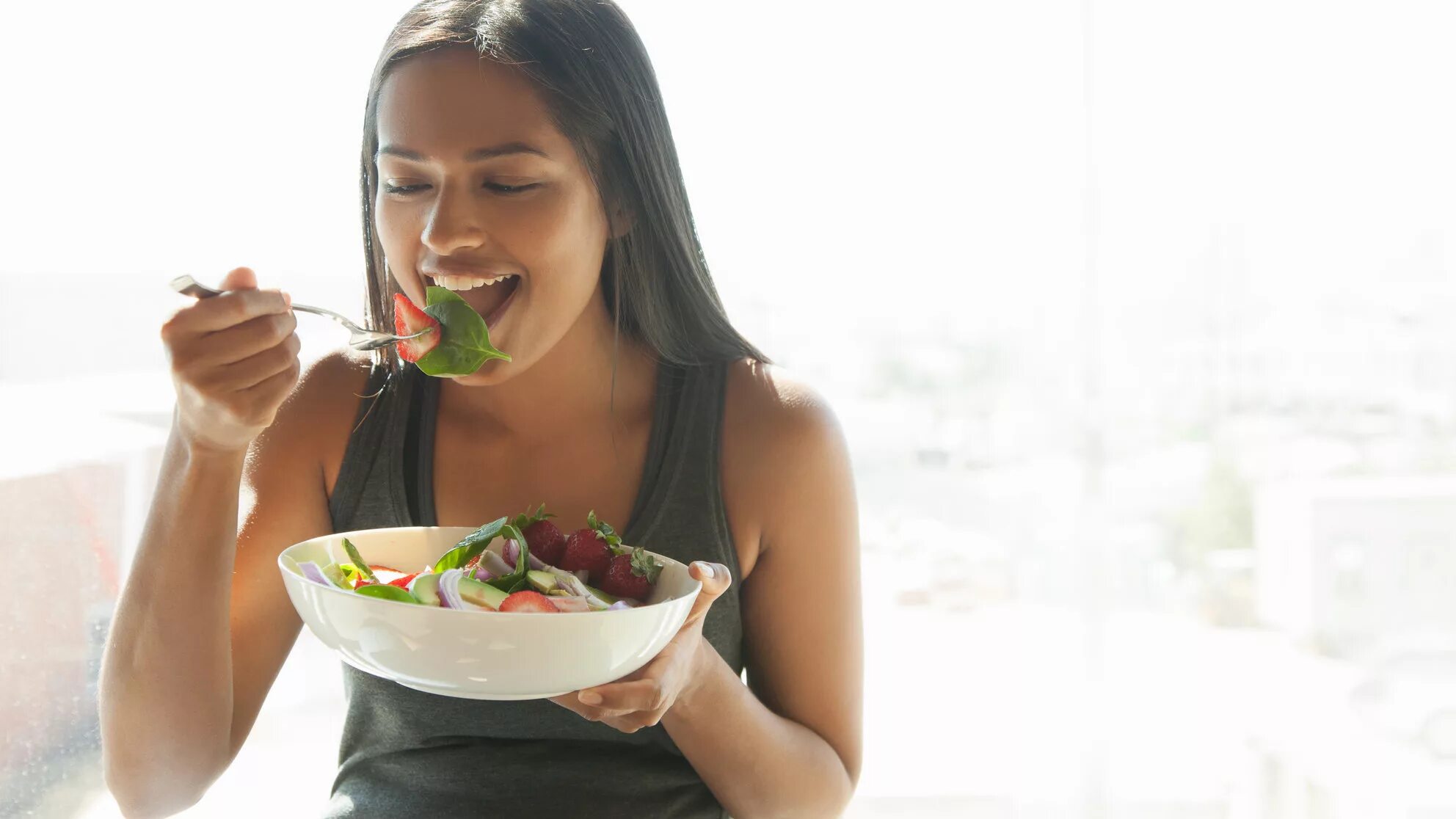 You are here eating. Жевание пищи. Человек кушает. Человек с едой. Здоровая еда жевание пищи.