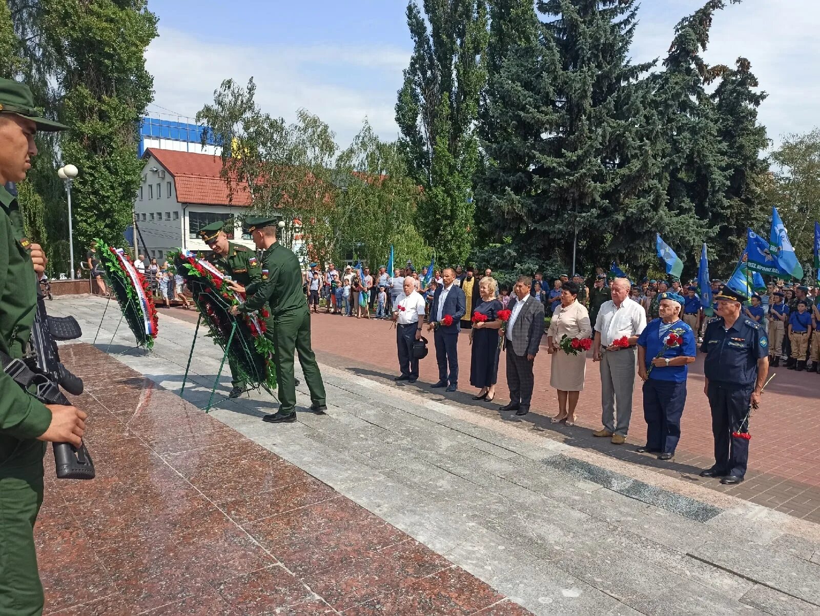 Последние новости в курске о войне. Союз десантников России Курск. Парк афганцев Курск. Воронежский Союз десантников России. Памятник ВДВ Воронеж.