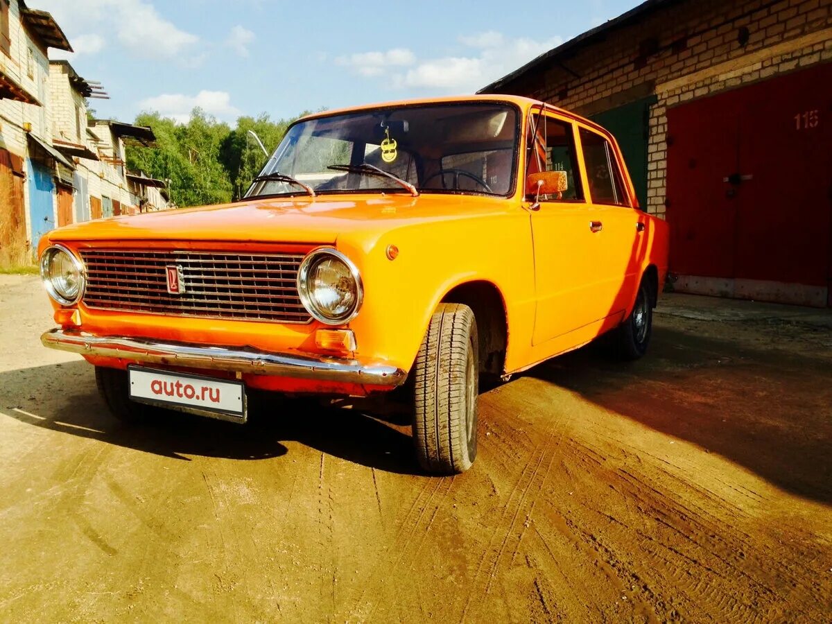 Ваз 21011 оранжевый. Ваз 2107 оранжевый металлик. Ваз 21011 оранжевый. Ваз 2103 оранжевая. Ваз 21011 оранжевый.