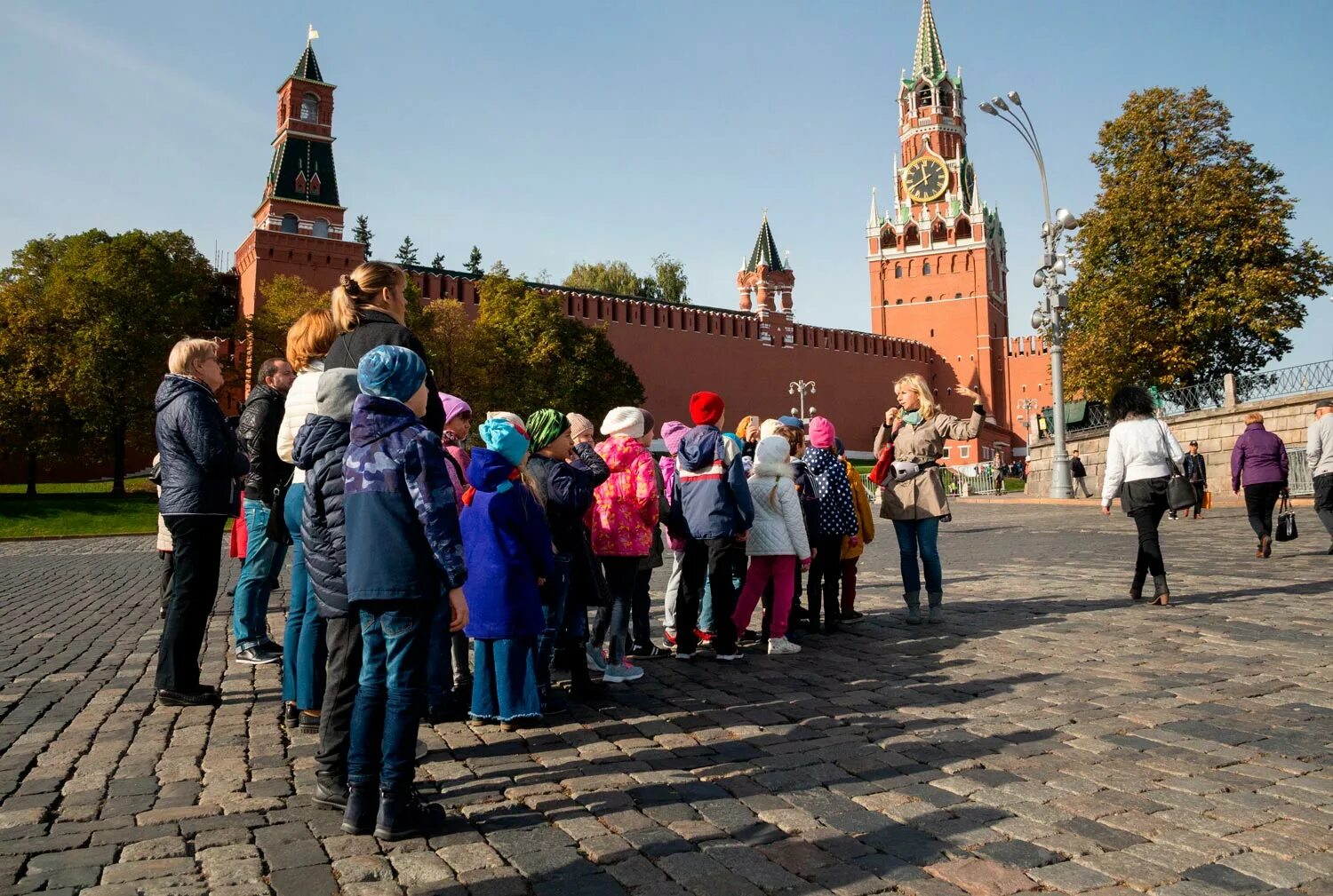 Автобусная экскурсия красная площадь. Красная площадь Александровский сад. Экскурсия по красной площади. Москва экскурсии. Экскурсия красная площадь в Москве.