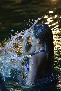 Можно купаться ночью