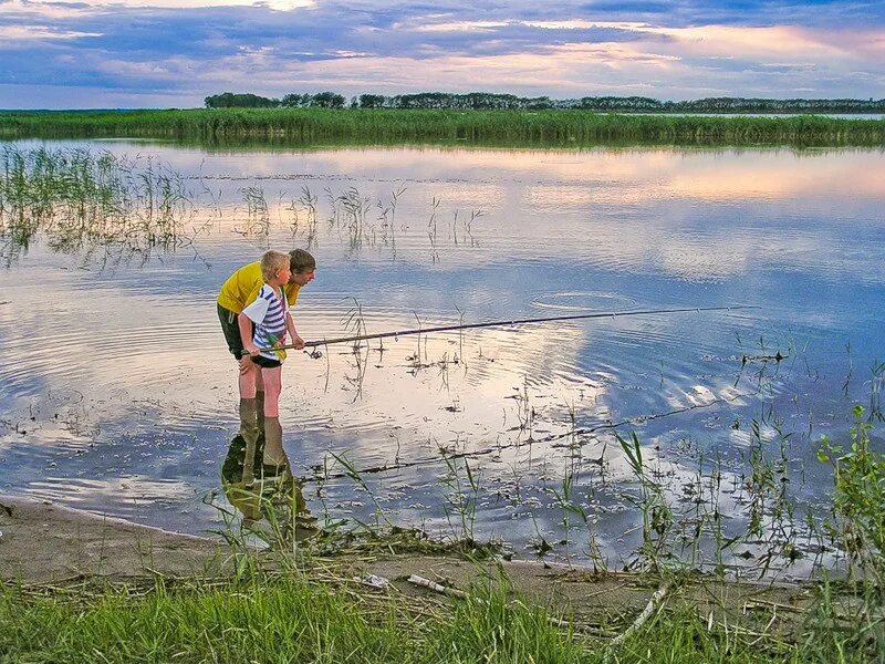 Рыбалка в трубицино. Рыбалка летом. Рыбалка фото. Рыбалка на озере. Красота рыбалки.