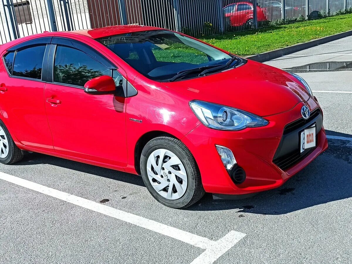 Тойота аква 17 года. Аква 2017. Тойота аква 2017г гибрид. Тойота аква 2017г. Тойота aqua hybrid.