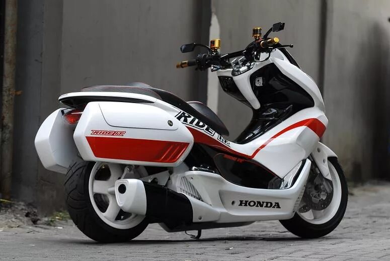 Honda 150 скутер