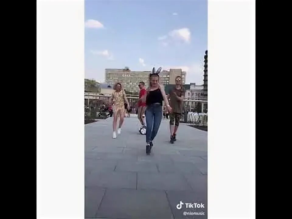 Песни под шафл из тик тока слушать. Ты такая падкая это шоу. Ты такая падкая это шоу. Ты такая падкая детка это шоу. Ты такая падкая детка это шоу.