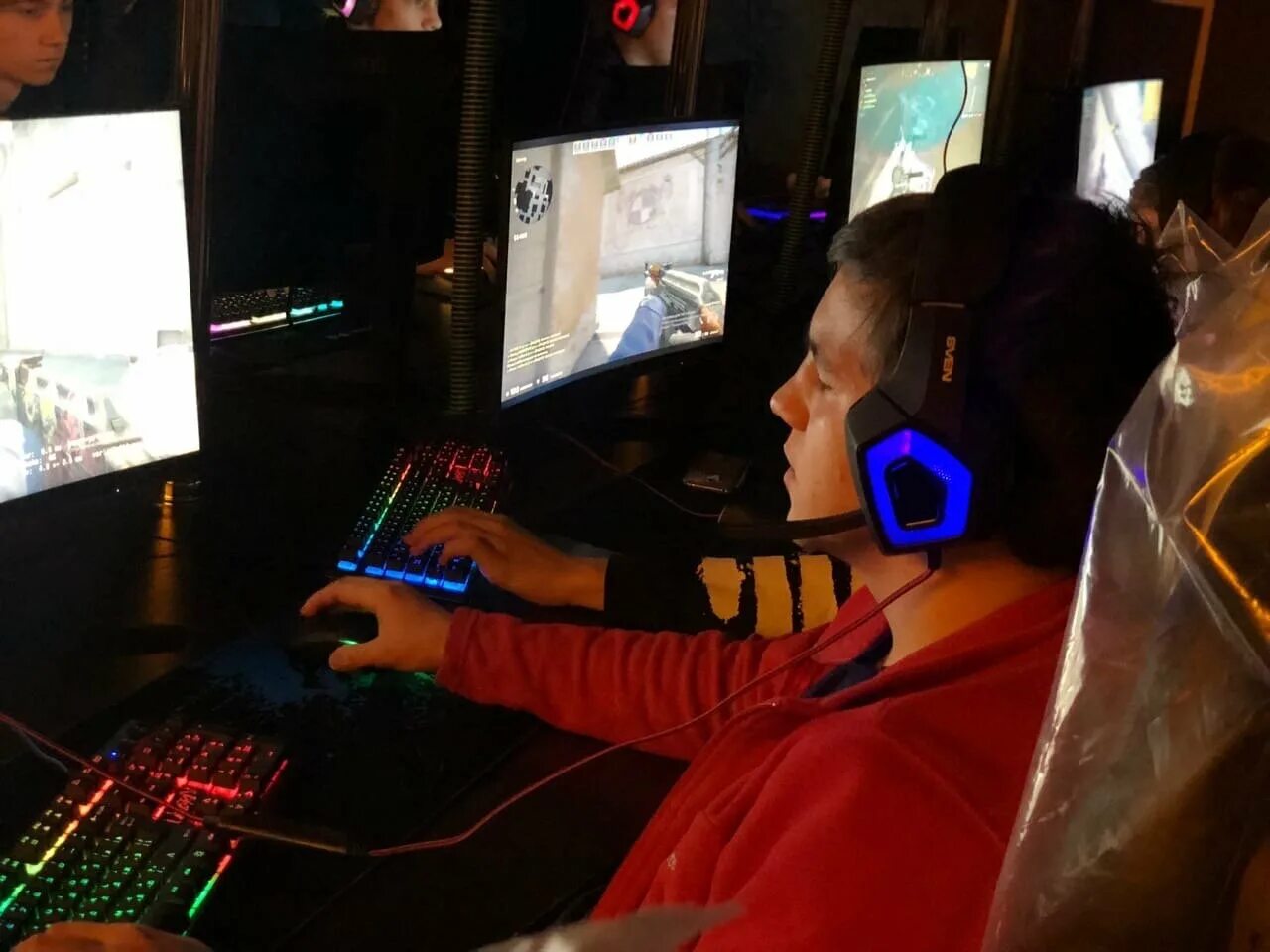 Компьютерный клуб зевс. Киберспорт волжский. Элитный компьютерный клуб. Зевс волжский компьютерный клуб. Зевс волжский компьютерный клуб.
