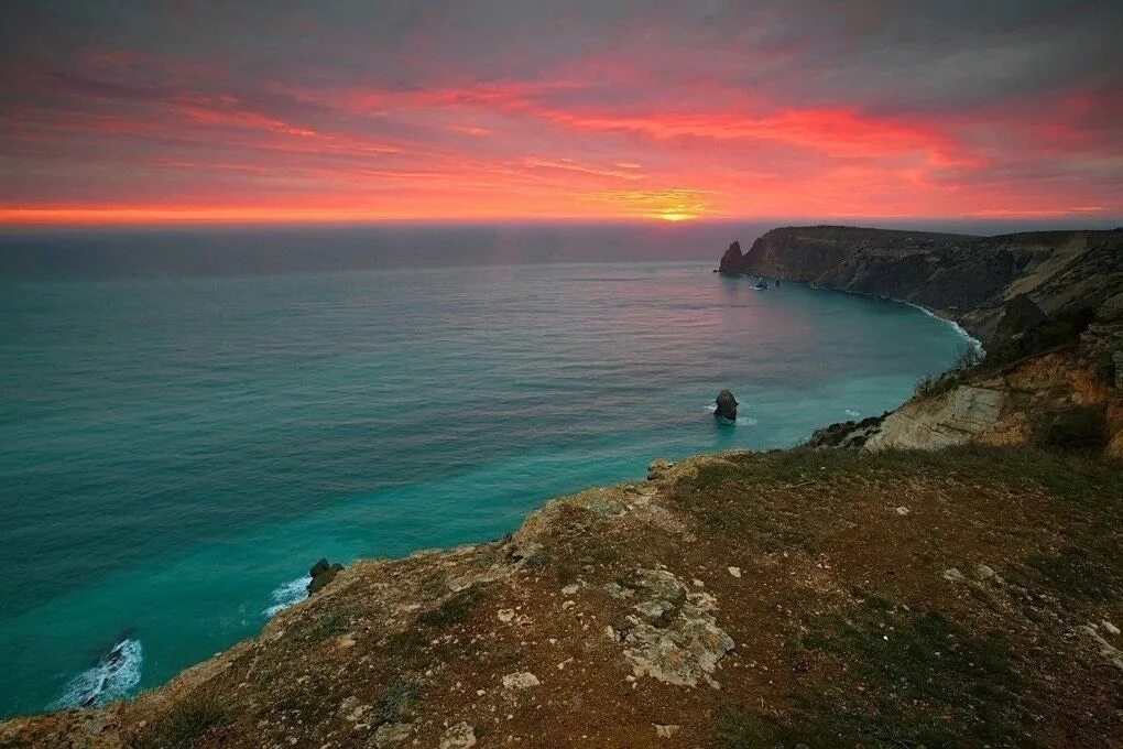 Красота черного моря. Крымские Сейшелы бухта мыса Фиолент. Мыс Фиолент в Крыму. Севастополь море мыс Фиолент. Мыс Фиолент Севастополь закат.